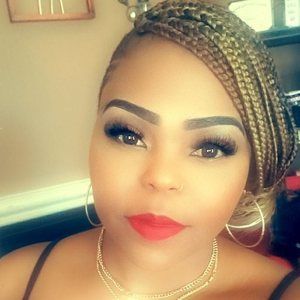 Meet your Posher, Esha